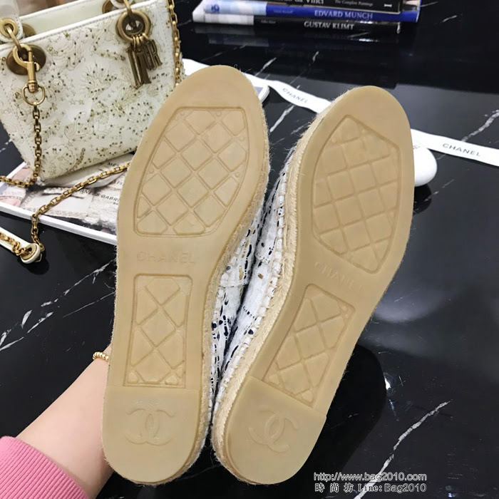 CHANEL香奈兒 經典漁夫鞋 19專櫃新色新系列 白呢布款 舒適百搭 女款休閒鞋  dsX2569
